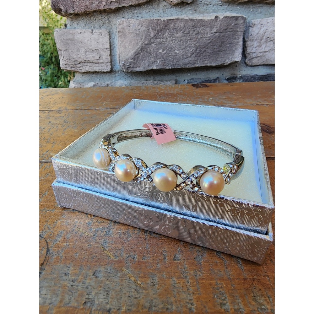 Faux Pearl Rhinestone Hinged Bangle Bracelet Silver Tone w/ Box - Picture 8 of 13